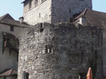 Bergfried der Schattenburg